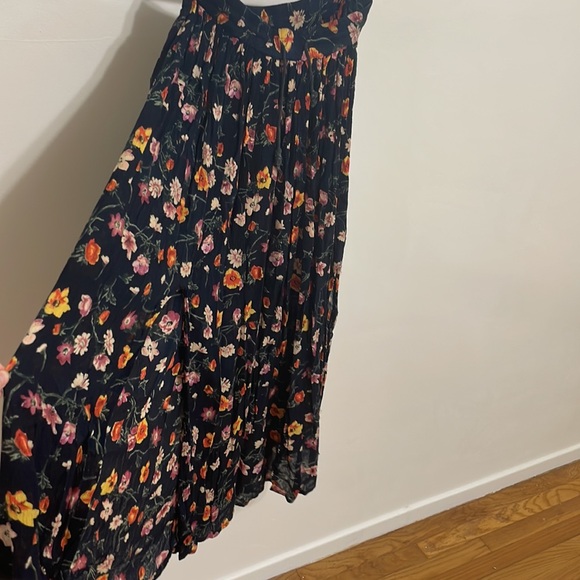 Floral long skirt - Picture 3 of 8